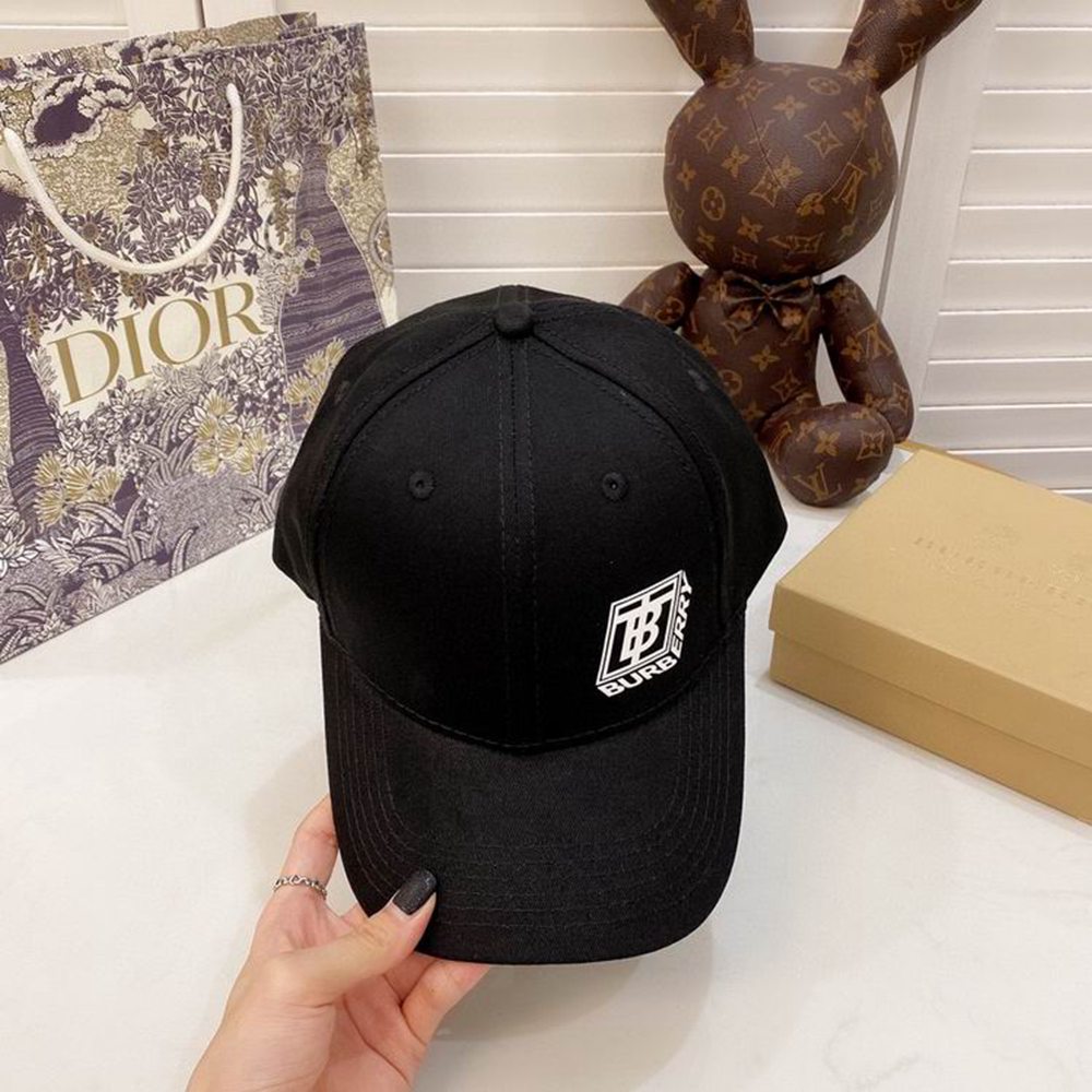 Bv*b*rry Hat